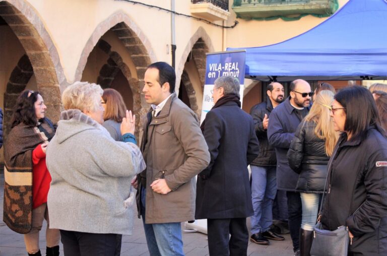 Els populars arrepleguen signatures a Vila-real en favor de la Presó Permanent Revisable