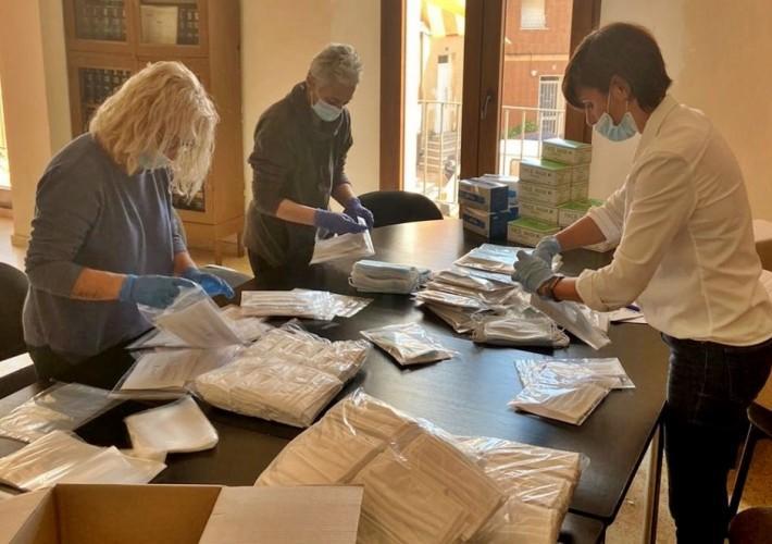 La societat civil de Vila-real, juntament amb l’Ajuntament, elabora material sanitari per erradicar el coronavirus
