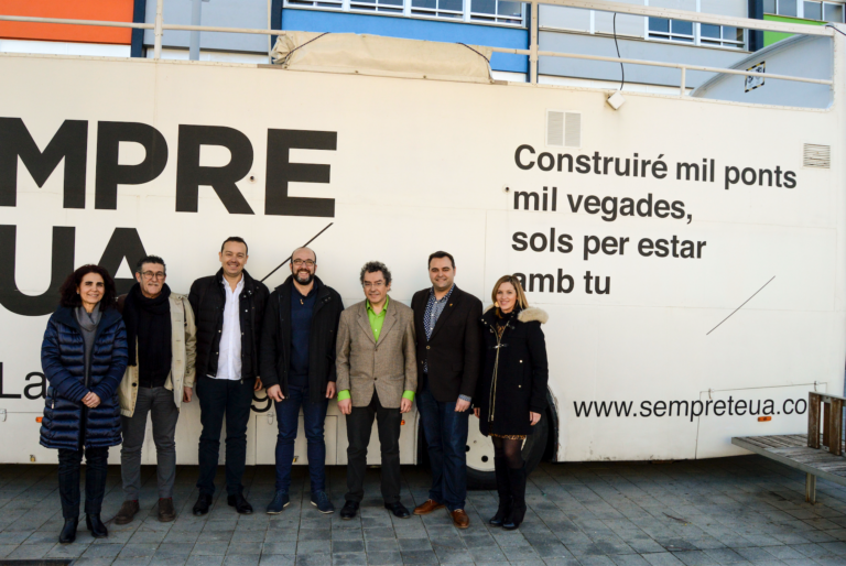 El Bus de la Llengua arriba a Vila-real amb activitats per a la promoció del valencià