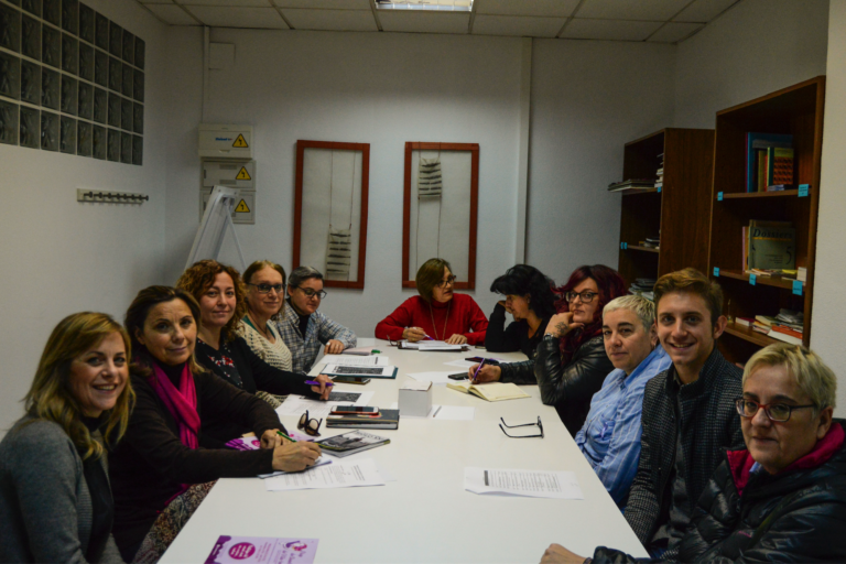 Vila-real prepara la primera Escola de formació per a la prevenció de la violència masclista de mà d'entitats locals