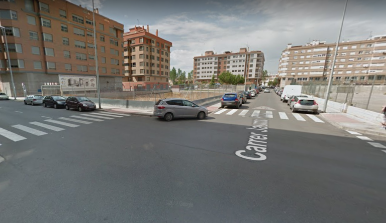 L'Ajuntament crearà un aparcament al carrer de Jaume Roig i sincronitzarà neteja viària i recollida de residus