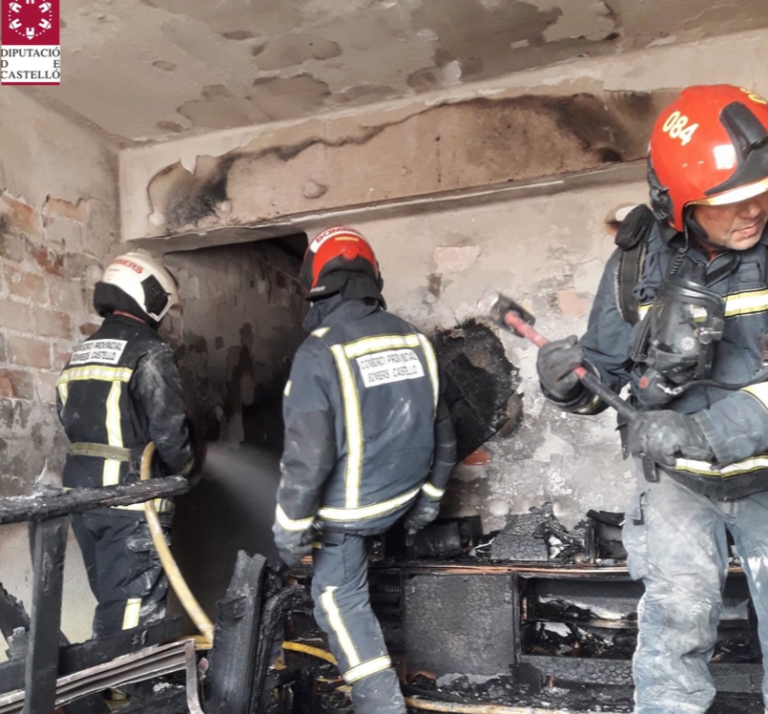 Incendi en el cinqué pis d’un habitatge a Vila-real