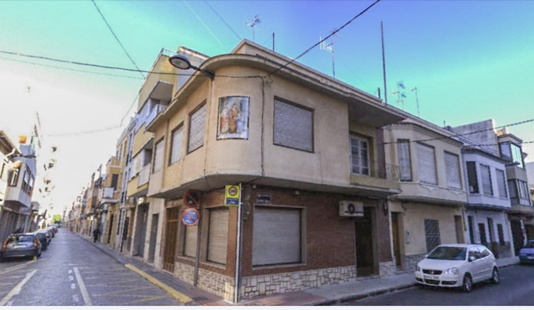 Compromís sol·licita esborrar el nom i els honors de l’Aviador Franco d’un carrer