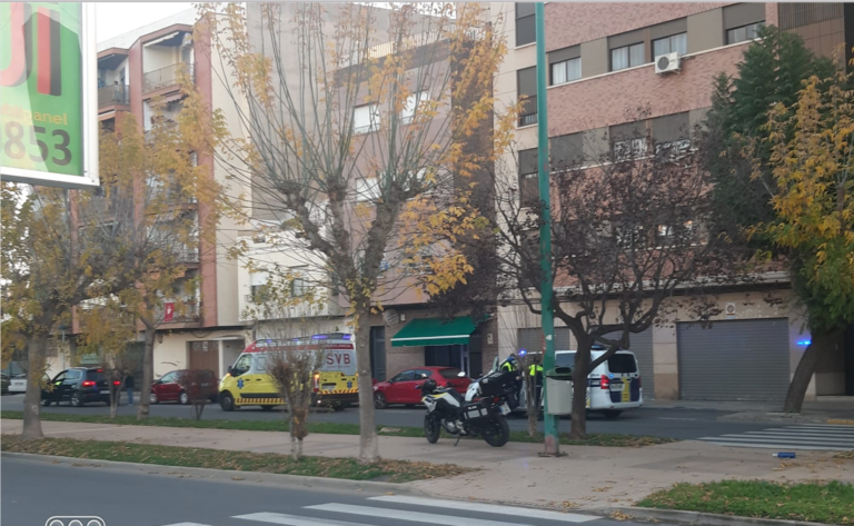 Un vehicle atropella a una dona de 26 anys en l’avinguda Alemanya aquest matí