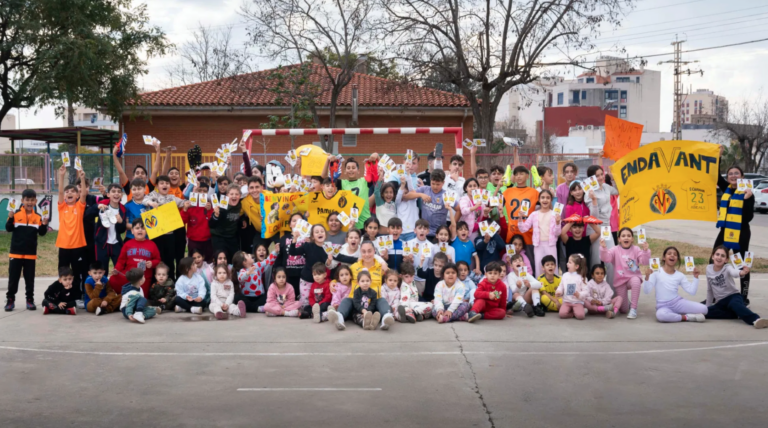 Sergi Cardona i Aixa Salvador visiten els alumnes del CEIP Guitarrista Tàrrega