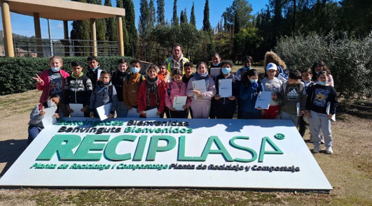 L'IES Francesc Tàrrega visita Reciplasa per conéixer el procés de gestió de residus