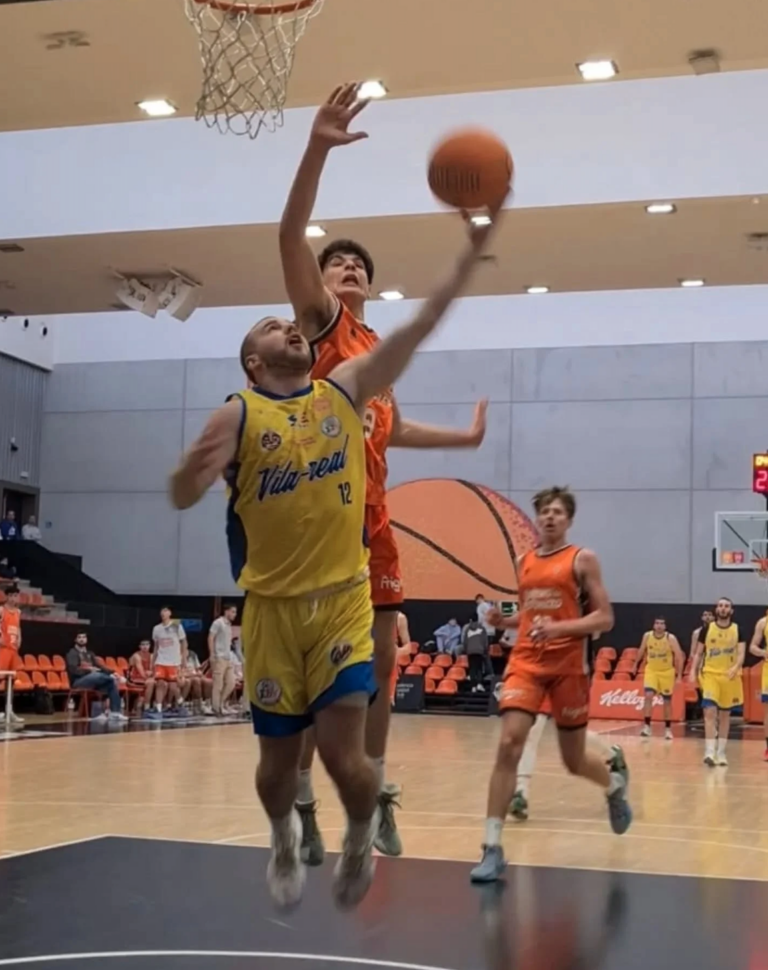 L'Esportiu Bàsquet Vila-real, a un pas del play-off d'ascens a Segona FEB