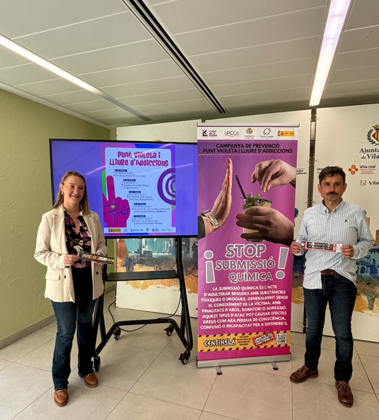 Vila-real reparteix 5.000 polseres Centinela per a prevenir la submissió química durant les festes de Sant Pasqual