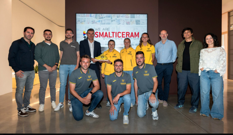El Villarreal Femení visita la nova exposició de Smalticeram
