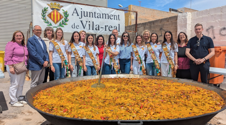 Èxit rotund en la monumental paella d’ancians a Vila-real