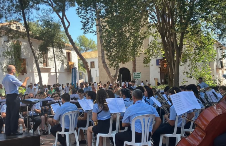 La Lira de Vila-real posa ritme a l’inici de l’estiu amb un concert al Termet