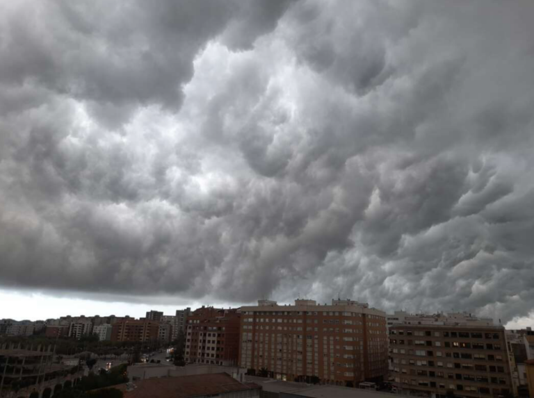 Com protegir-se durant les tempestes d’estiu: consells útils per a dies inestables