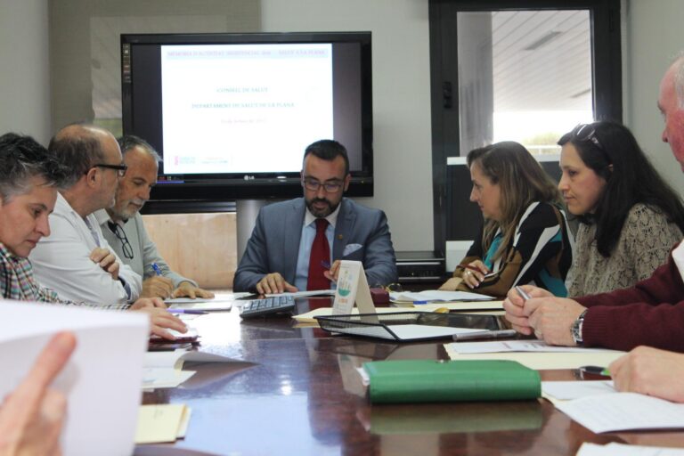 Benlloch i Rovira presideixen la reunió del Consell de Salut de la Plana