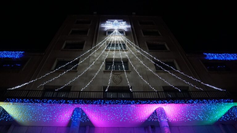 Serveis Públics adjudica la il·luminació extraordinària de les festes patronals i Nadal per 30.000 euros anuals