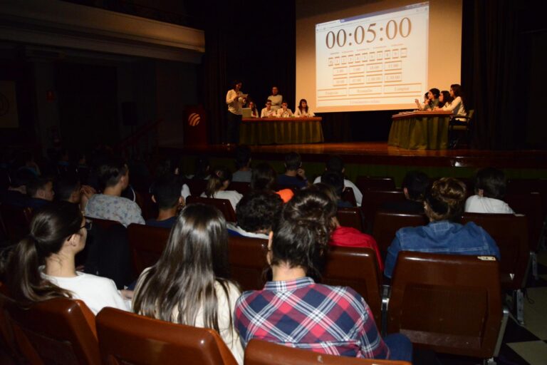 Els alumnes de Fundació Flors ja preparen la fase nacional de la Lliga de Debat