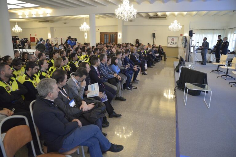 Més de 300 assistents fan de Vila-real la capital de la mediació policial en l’inici del III Congrés Iberoamericà 