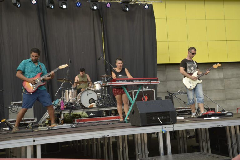 Blisters, Kasparov, Kharma, Five Fingers i Dayan Soul actuaran a la Plaça del Llaurador en el tercer Arenal Sound 