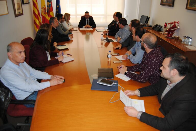 Es constitueix la comissió especial per lluitar per la convivència entre penyes i veïns 