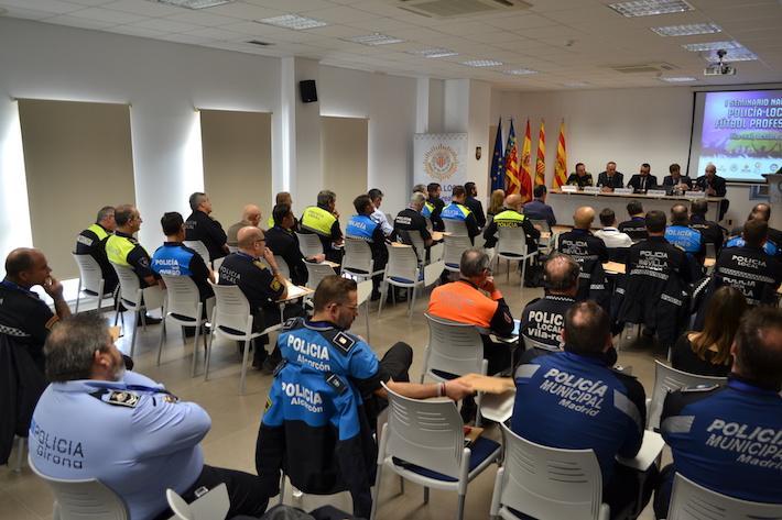 El I Seminario Nacional Policía Local y Fútbol arranca amb participants de tot l'Estat