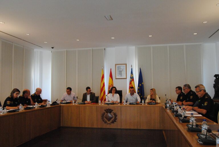 50 agents vetlaran per la seguretat en festes amb especial incidència el dia del Villarreal-Real Madrid