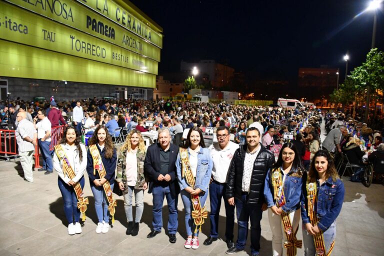 El 12é sopar de Germanor reuneix a les associacions de veïns en una nova ubicació, la plaça del Llaurador
