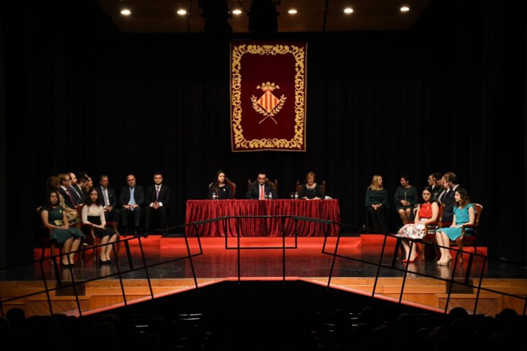 Festes plantejarà a l'oposició canviar el festiu del 18 de maig a l'11 de setembre