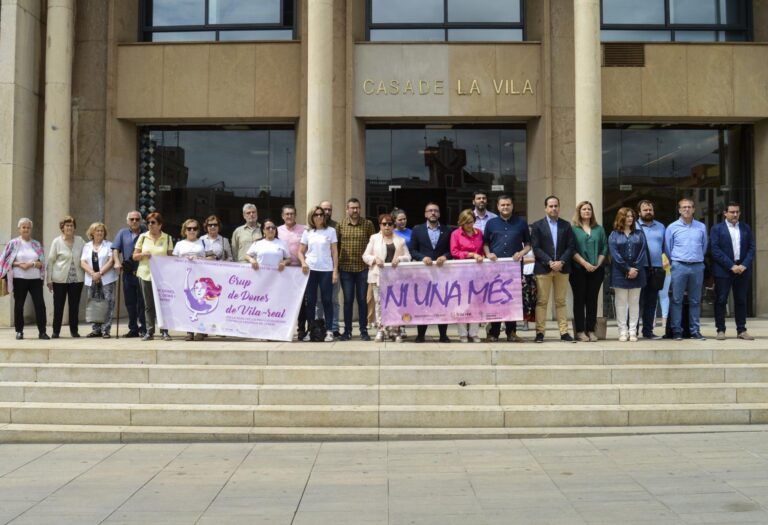 Vila-real condemna l'assassinat d'una dona i rebutja la violència de gènere