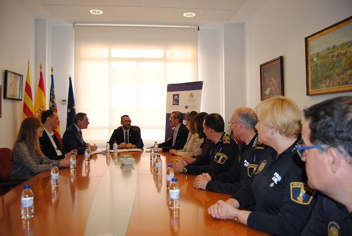 Ajuntament, UJI i Ivaspe promouran la formació en mediació policial extenent el model local a tota la Comunitat