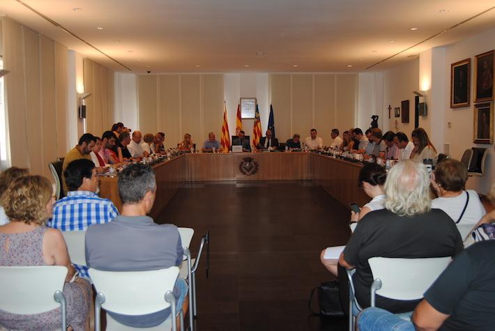 Vuit àrees canviaran de mans en els pròxims dies amb l'arribada de Santi Cortells a l'equip de govern