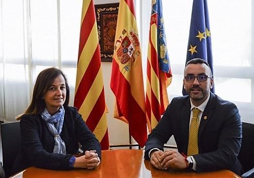 L'alcalde de Vila-real advoca per estrényer la col·laboració amb el Registre de la Propietat