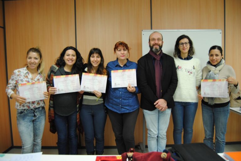 Nouvinguts d’Argentina, Mèxic, Colòmbia, República del Congo, Romania i Irlanda conclouen el curs de valencià