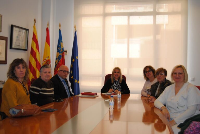 Vila-real mediarà pels impagaments a treballadores de l'adjudicatària de neteja dels instituts