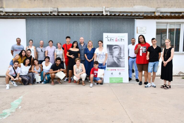 Fundació Tots Units lliura els diplomes del taller prelaboral 2022