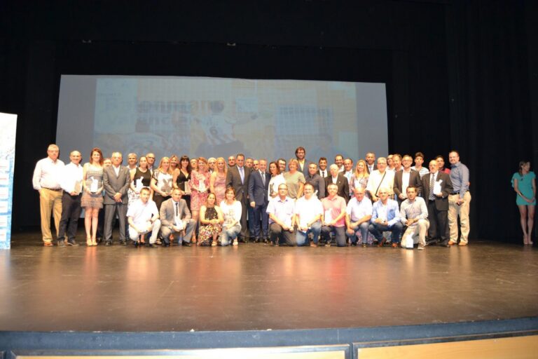 Vila-real rep una distinció pel seu compromís i la seua implicació amb l’handbol