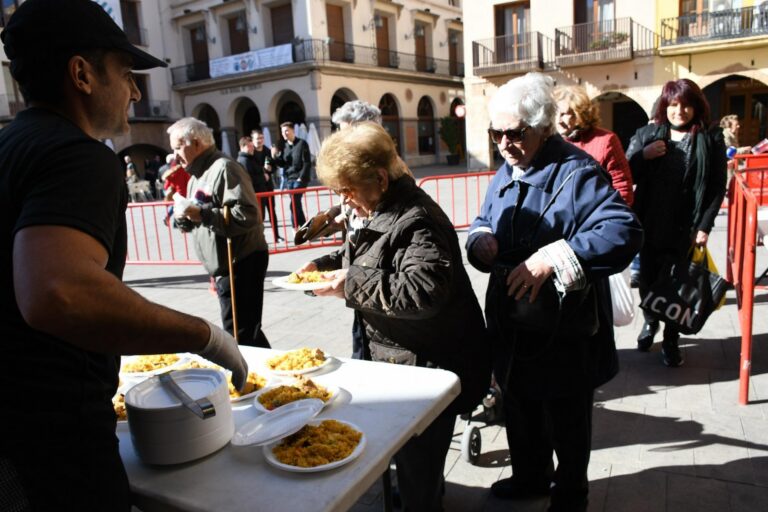 Multitudinària Festa Major pel Centenari de Caixa Rural Vila-real amb l'assistència de més de dues mil persones