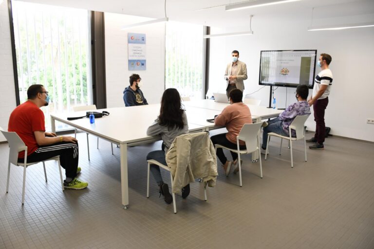 Personal del programa d’inserció laboral de persones amb diversitat funcional s’incorpora a dues ONG locals