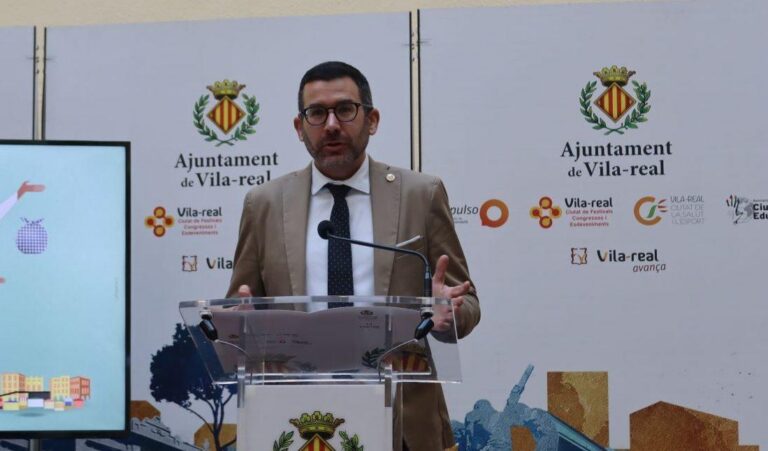 Vila contesta al PP: «Ja estem treballant per celebrar la Fira del Llibre a la tardor»