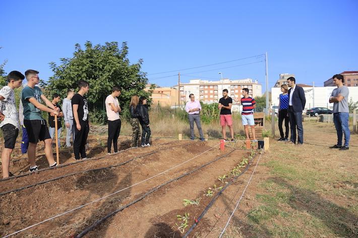 El Centre de Dia Espardenyers duplica les seues places per a menors amb risc, fins a 24