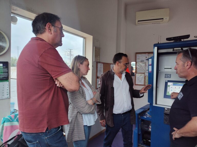 Fajardo visita l’Ecoparc de La Vall d’Uixó per a conéixer el seu funcionament