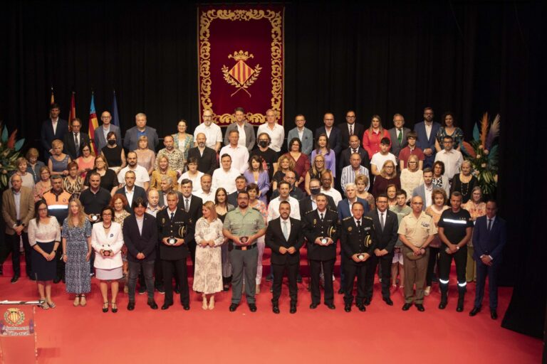 Vila-real entrega els Premis 20 de Febrer extraordinaris als “herois i heroïnes de la pandèmia” 
