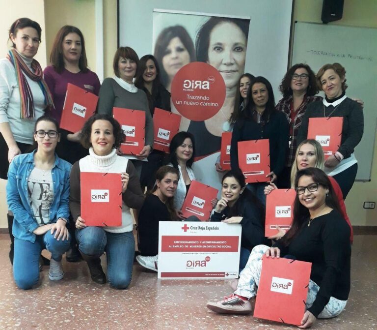 Coca Cola i Creu Roja ajuden a dones de Vila-real a millorar la ocupabilitat i fomentar l'emprenedoria