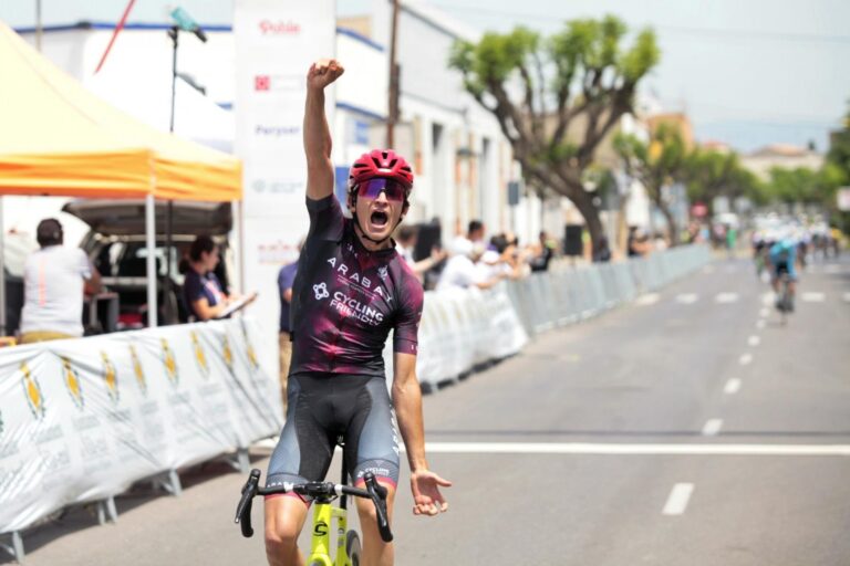 Pau Llaneras venç en la segona etapa i Carlos Collazos s'emporta el 74 Gran Premi Vila-real