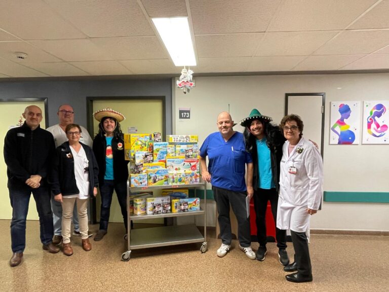 Playmoterris i Risyclick fan una donació al Hospital de la Plana de Vila-real