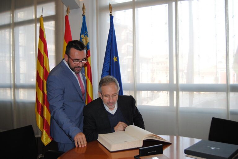 Vila-real iniciarà els tràmits per adherirse a la Xarxa 'Alcaldes Per la Pau' després del ple ordinari de gener