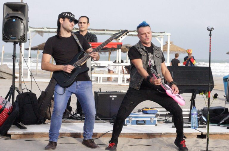 El festival Vila-real Renaix continua apostant per grups locals i nous gèneres musicals