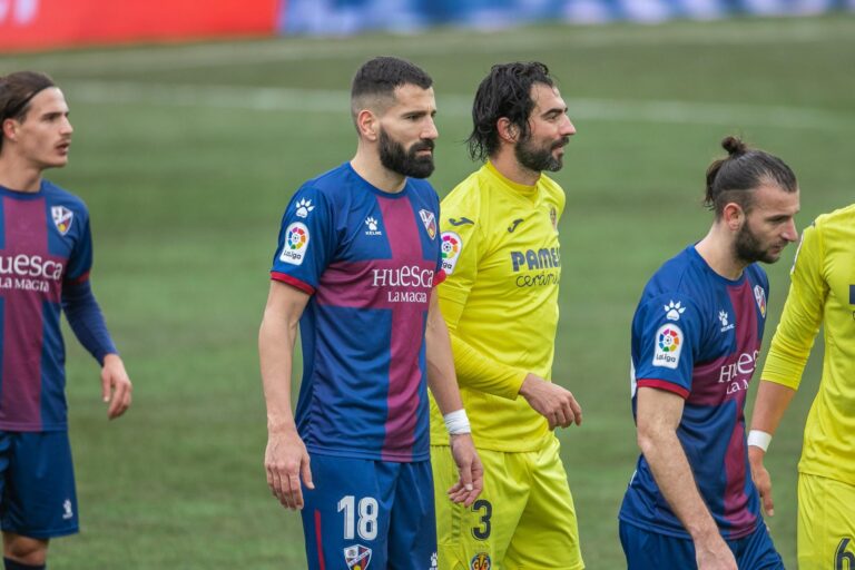 El Villarreal domina a Huesca, però és incapaç de batre la porteria rival (0-0)