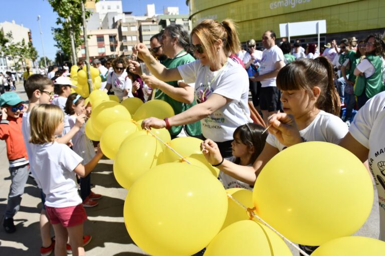La I Marxa saludable a benefici d’Aspanion reuneix a més de 800 persones i recapta 8.400 euros