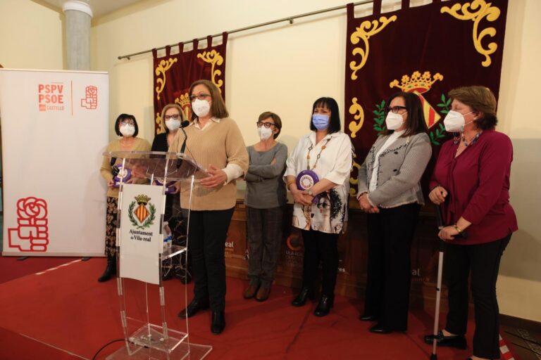 Els I Premis Veus en Femení guardonen a l’equip d’infermeres de la província