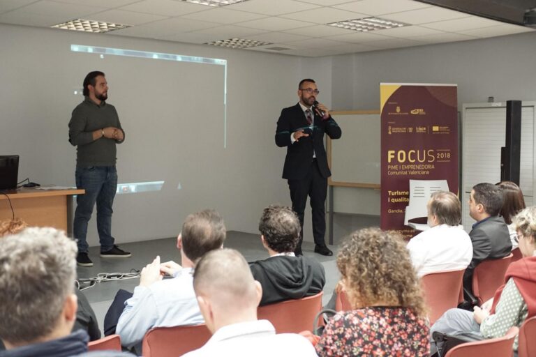 L'empresa Vampirako Studio es presenta en la jornada de la Xarxa Valenciana Focus Pime a Gandia