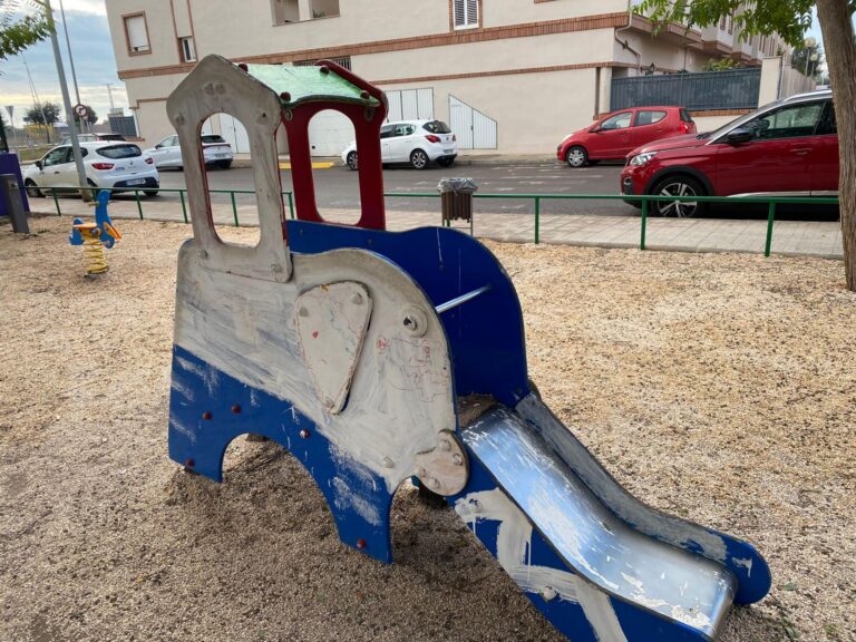 Compromís per Vila-real sol·licita més atenció en el manteniment dels parcs infantils